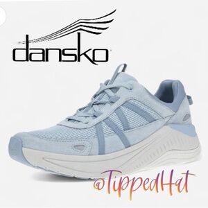 NWOB $150 Dansko ‘Poppy’ Comfort Sneaker – Size 40 (Fits US 9–9.5)